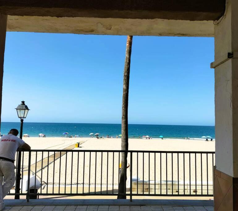 Muy Cerca De La Playa. Primera Linea. Rota Exterior foto